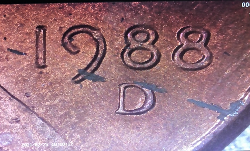 Looking-Over-My-1988-D-Pennies-And-Noticed-The-Mint-Mark-Is-Moving-Around.